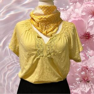 Adrienne Vittadini Yellow Blouse with Lace Accent